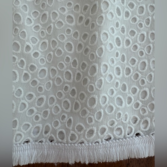 Lilly Pulitzer Lillette Cold Shoulder Top S Resort White Eyelet Crinkle Chiffon - Picture 4 of 12
